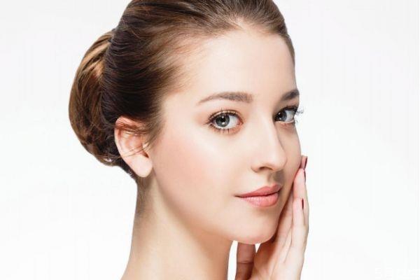 怎么去除嘴角皱纹 去除嘴角皱纹的方法 怎么去除嘴角皱纹 去除嘴角皱纹的方法