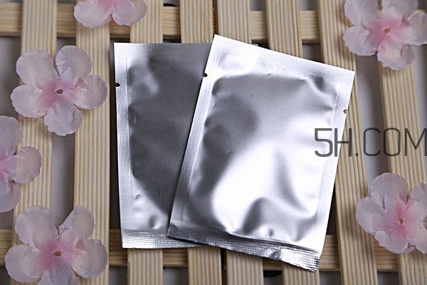 为什么每天敷面膜脸还是干 每天贴面膜为什么脸还是干 为什么每天敷面膜脸还是干 每天贴面膜为什么脸还是干