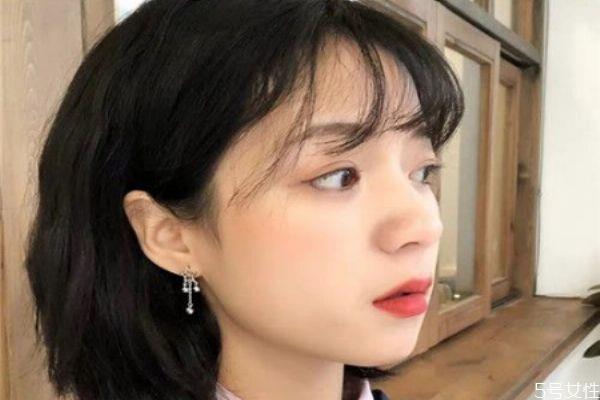 烫头发了几天可以洗头 烫了头发第二天能洗吗 烫头发了几天可以洗头 烫了头发第二天能洗吗