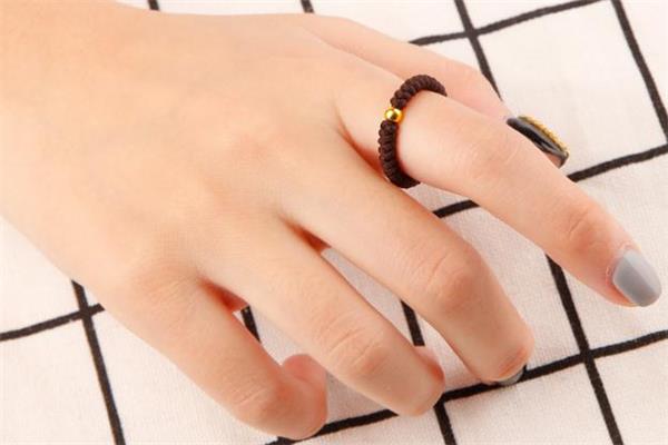 转运珠戒指编法 转运珠戒指怎么编 转运珠戒指编法 转运珠戒指怎么编