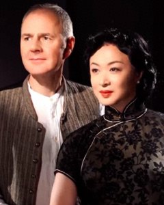 ​金星官宣复婚，和丈夫时隔18年再领证，三个孩子均是领养