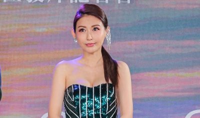 ​蝴蝶姐姐41岁生日首晒儿子照，退圈4年后幸福回归，复出成谜