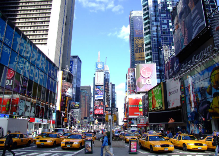 美国一个月工资多少钱（美国普通工人月薪4万）