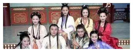 当年马景涛还不是咆哮教主，颇有点翩翩公子风范