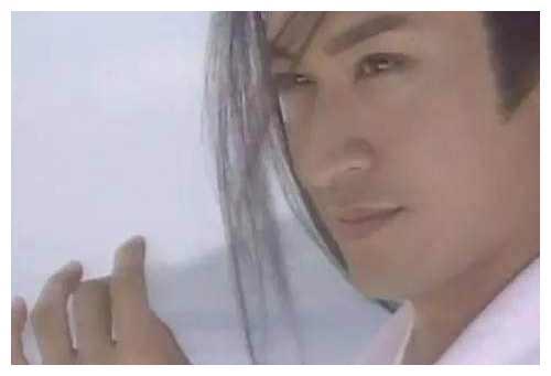 当年马景涛还不是咆哮教主，颇有点翩翩公子风范