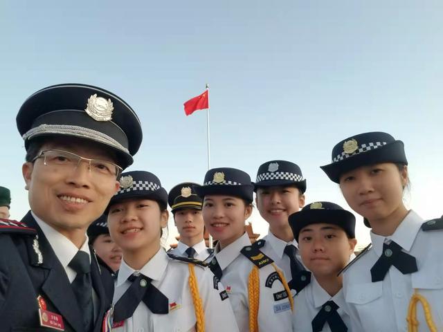 香港学校回归升旗(香江来信升挂国旗举行升旗典礼)(7)