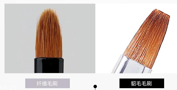 口红刷怎么清洗？温水和中性洗涤剂清洗