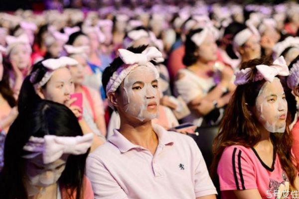 长痘痘应该敷什么面膜 长痘痘敷什么面膜好 长痘痘应该敷什么面膜 长痘痘敷什么面膜好