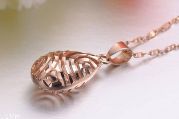 18k金和玫瑰金的区别 成分不同