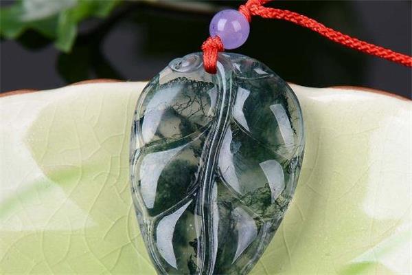水胆玛瑙价格 水胆玛瑙值钱吗 水胆玛瑙价格 水胆玛瑙值钱吗
