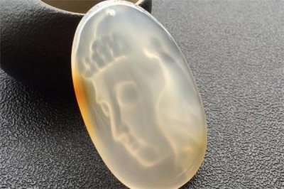 ​水胆玛瑙价格 水胆玛瑙值钱吗