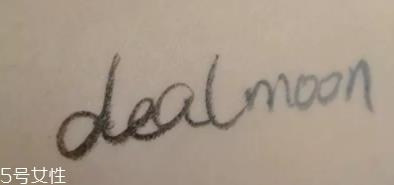 定妆粉可以遮瑕吗 最好选择粉饼质地 定妆粉可以遮瑕吗 最好选择粉饼质地