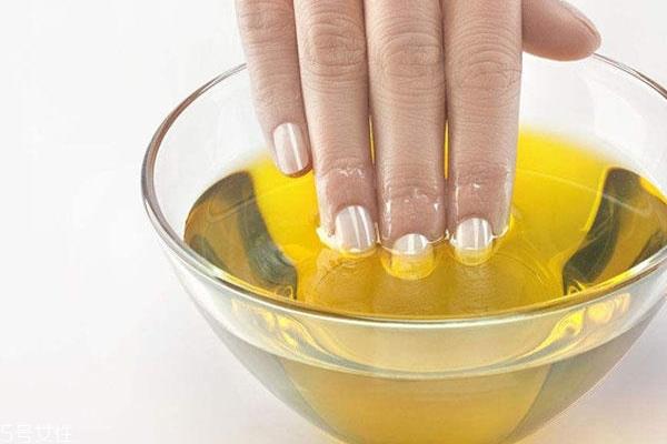 指甲容易断怎么保护 5招改善脆弱指甲 指甲容易断怎么保护 5招改善脆弱指甲