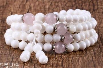 砗磲手链女人戴多少颗 佩戴有讲究 砗磲手链女人戴多少颗 佩戴有讲究