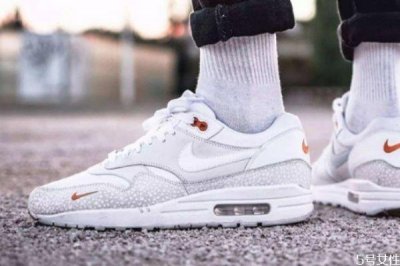 ​什么牌子的白鞋好看 白鞋搭配方法