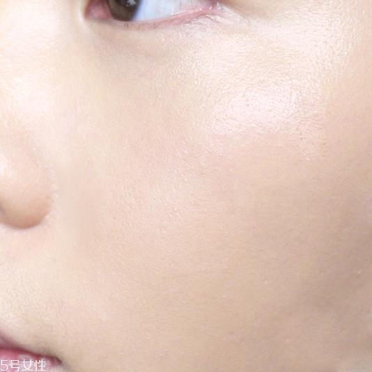 za粉底液适合什么肤质 不干不油不卡粉 za粉底液适合什么肤质 不干不油不卡粉