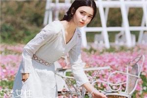 小白裙怎么搭配?小白裙搭配技巧 小白裙怎么搭配?小白裙搭配技巧