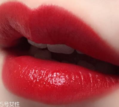 阿玛尼401和402哪个好看?401黄皮挚爱 阿玛尼401和402哪个好看?401黄皮挚爱