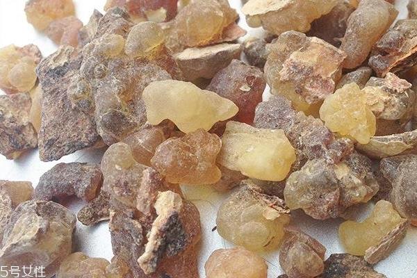 乳香纯露能保存多久 乳香纯露保存期限 乳香纯露能保存多久 乳香纯露保存期限