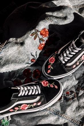 amac customs与vans高定鞋子多少钱? amac customs与vans高定鞋子多少钱?