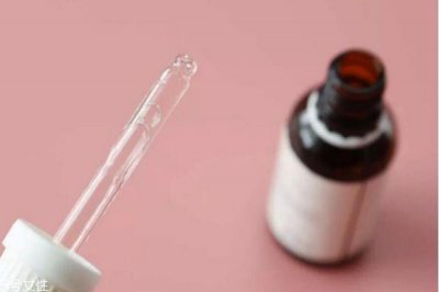 ​长痘痘能用烟酰胺吗 烟酰胺可以祛痘吗