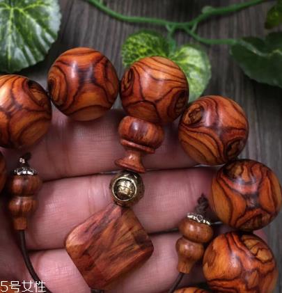 黄花梨手串能碰水吗 小心毁了你的黄花梨