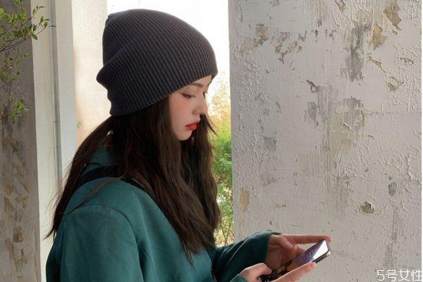 针织帽怎么戴不会掉 针织帽的戴法