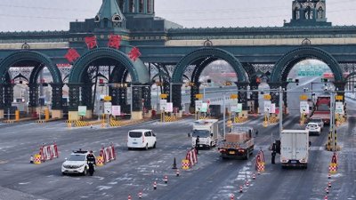 ​6座以上小客车逾期未检验、未换证的驾驶人 冰城交警进行定期通报